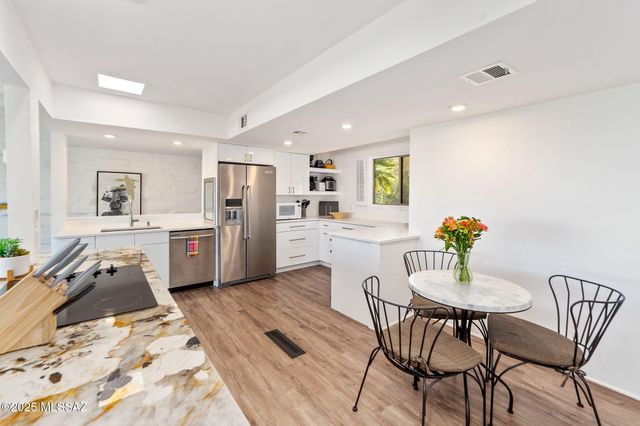 5251 E Mission Hill Dr Unit 18, Tucson, AZ 85718