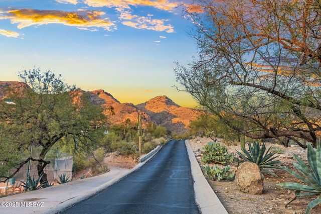 5251 E Mission Hill Dr Unit 18, Tucson, AZ 85718