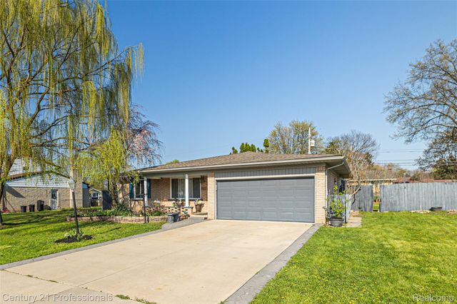 38106 Rockhill Street, Clinton Charter Township, MI 48036