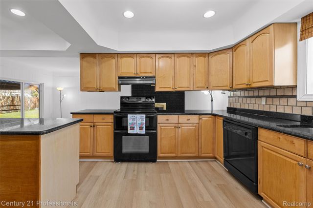 38106 Rockhill Street, Clinton Charter Township, MI 48036