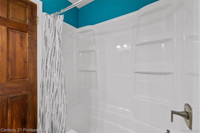 38106 Rockhill Street, Clinton Charter Township, MI 48036