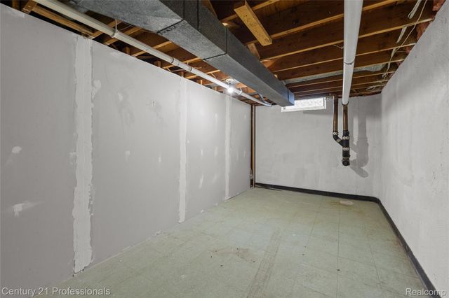 38106 Rockhill Street, Clinton Charter Township, MI 48036