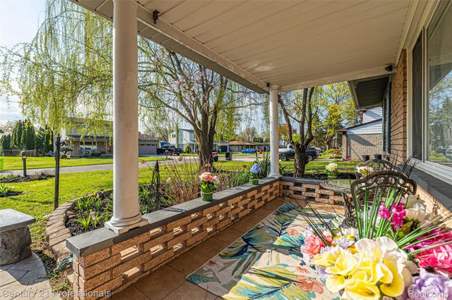 38106 Rockhill Street, Clinton Charter Township, MI 48036