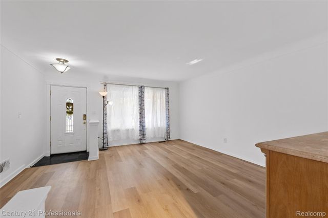 38106 Rockhill Street, Clinton Charter Township, MI 48036