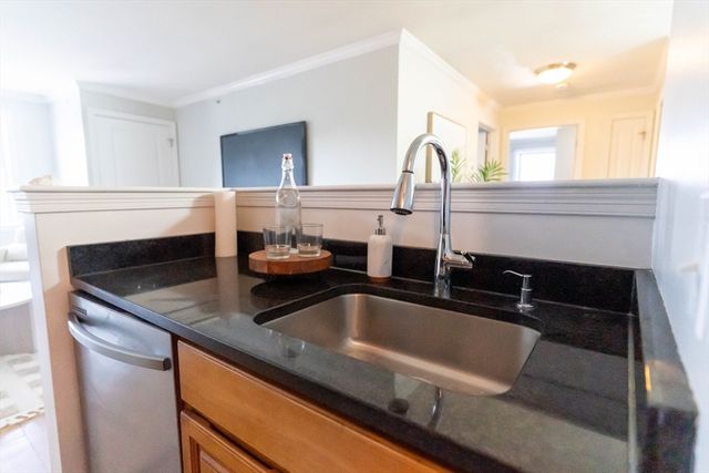 545 Page St 301, Stoughton, MA 02072