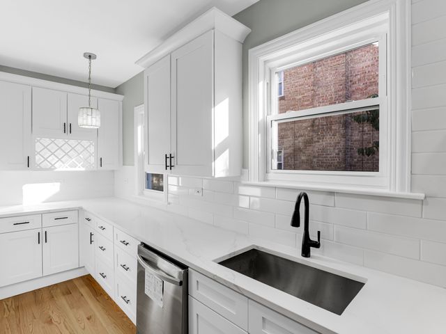 1138 N Central Avenue, Chicago, IL 60651