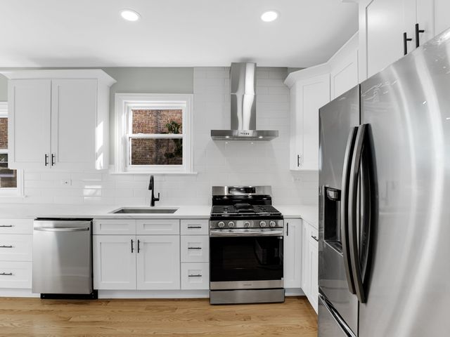 1138 N Central Avenue, Chicago, IL 60651