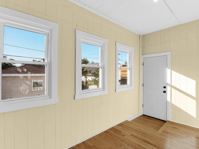 1138 N Central Avenue, Chicago, IL 60651