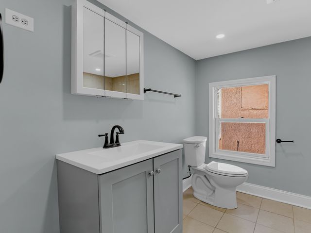 1138 N Central Avenue, Chicago, IL 60651