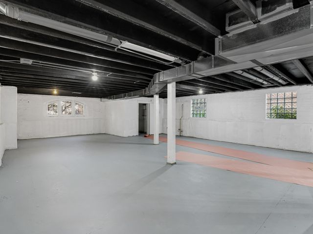 1138 N Central Avenue, Chicago, IL 60651