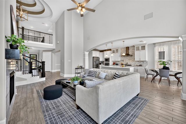 2400 Sunset Vista CIR 39, Spicewood, TX 78669