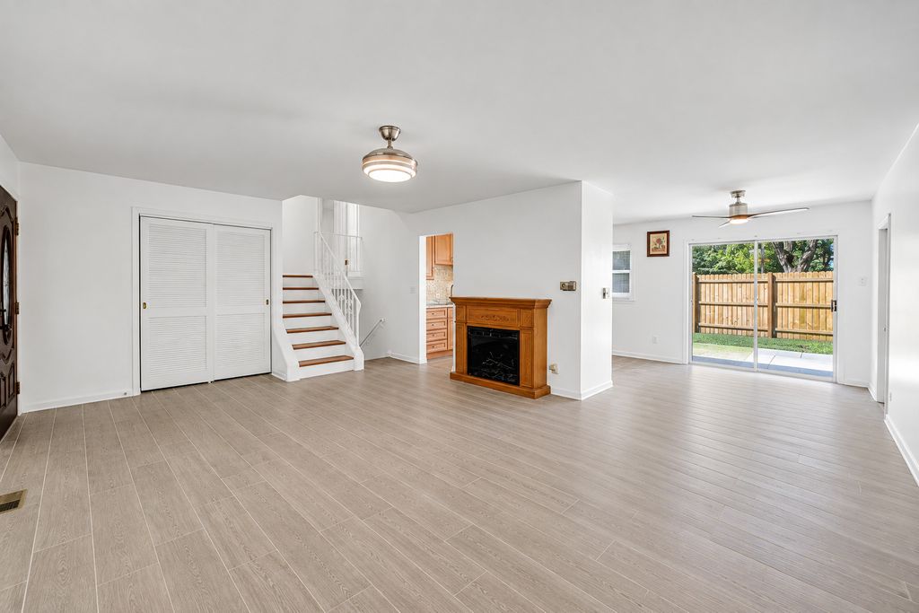 7180 Edgebrook Lane, Hanover Park, IL 60133 — photo 4
