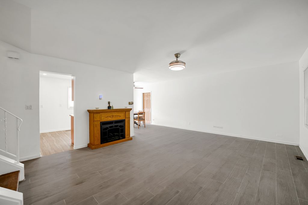 7180 Edgebrook Lane, Hanover Park, IL 60133 — photo 5