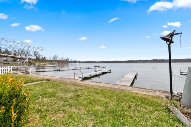 2038 Ash Te Wette Beach Drive, Hillsdale, MI 49242