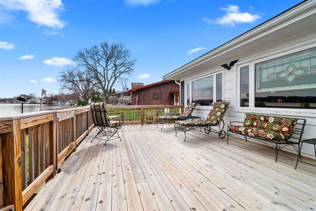 2038 Ash Te Wette Beach Drive, Hillsdale, MI 49242
