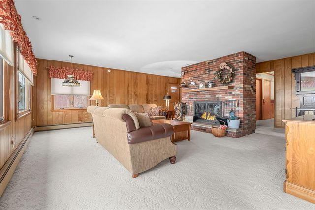 2038 Ash Te Wette Beach Drive, Hillsdale, MI 49242