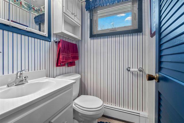 2038 Ash Te Wette Beach Drive, Hillsdale, MI 49242