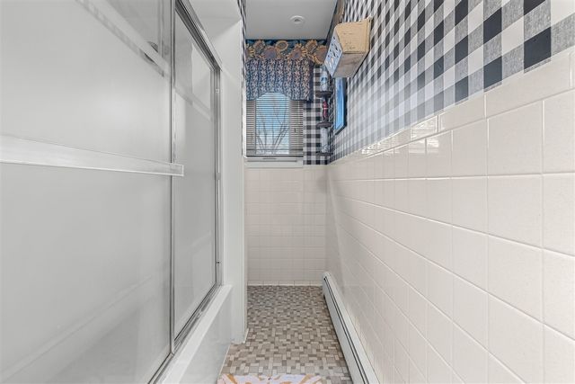 2038 Ash Te Wette Beach Drive, Hillsdale, MI 49242