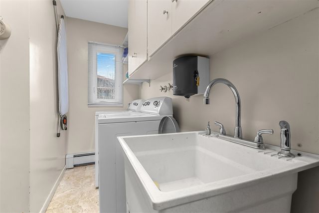 2038 Ash Te Wette Beach Drive, Hillsdale, MI 49242