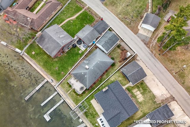 2038 Ash Te Wette Beach Drive, Hillsdale, MI 49242