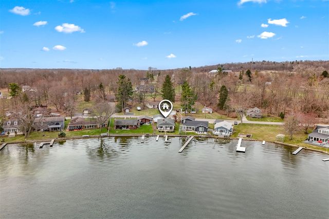 2038 Ash Te Wette Beach Drive, Hillsdale, MI 49242