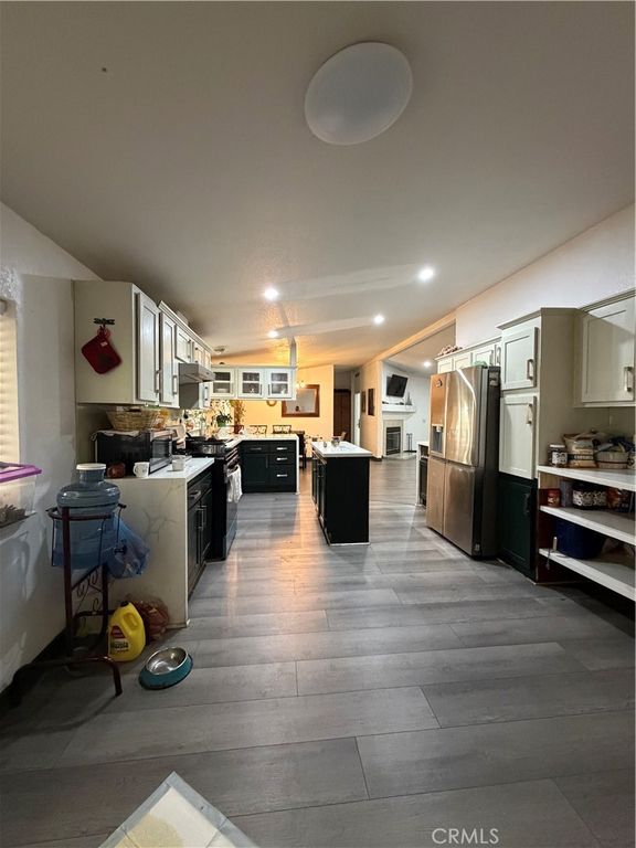 Image 10 of property listing at 20401 Soledad Canyon Road 406, Canyon Country, CA 91351