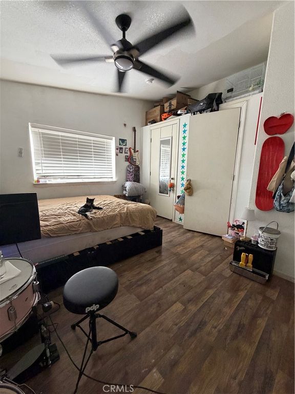 Image 15 of property listing at 20401 Soledad Canyon Road 406, Canyon Country, CA 91351