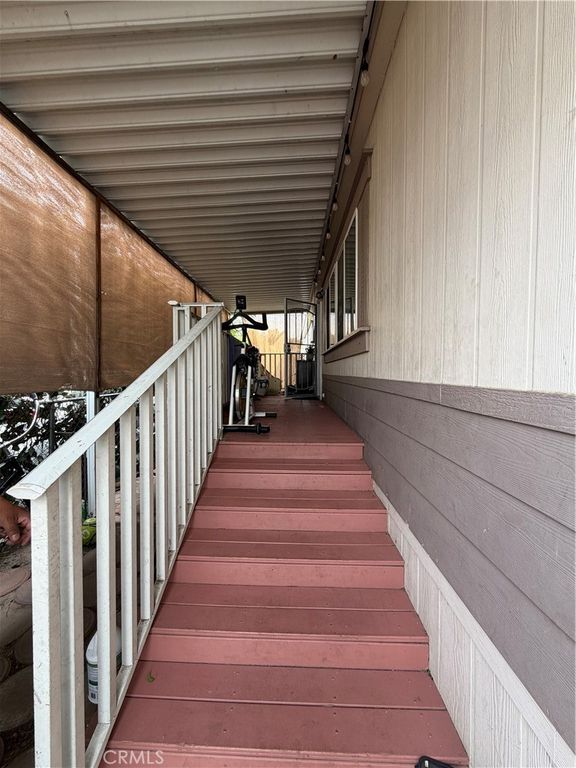 Image 4 of property listing at 20401 Soledad Canyon Road 406, Canyon Country, CA 91351