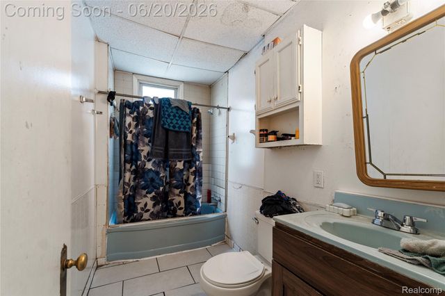 11418 Sobieski Street, Hamtramck, MI 48212