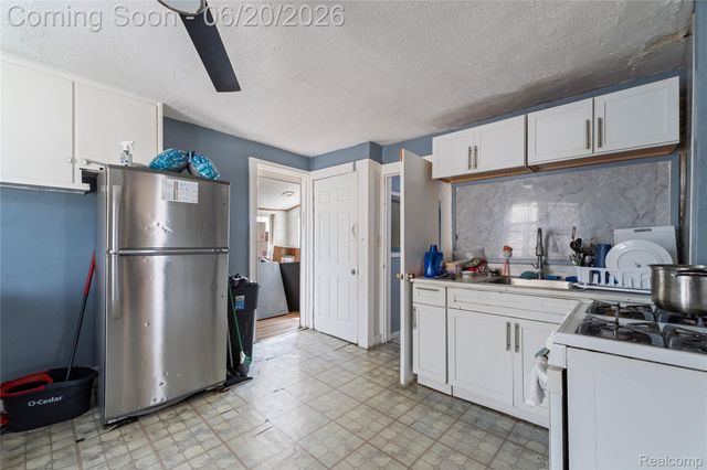 11418 Sobieski Street, Hamtramck, MI 48212
