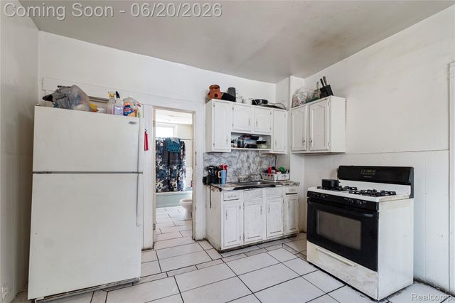 11418 Sobieski Street, Hamtramck, MI 48212