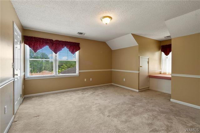 12399 Hunters Pointe, Northport, AL 35475