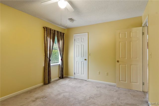 12399 Hunters Pointe, Northport, AL 35475