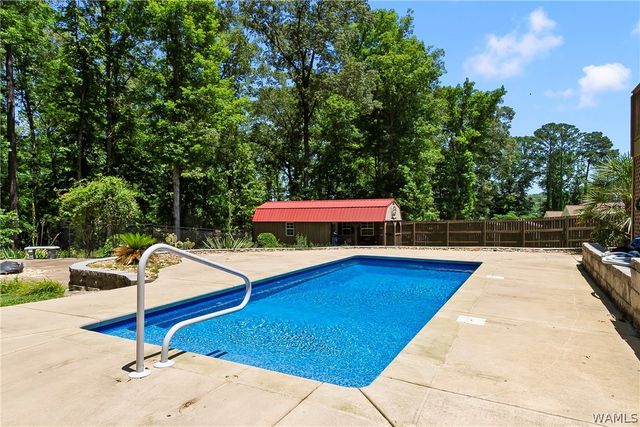 12399 Hunters Pointe, Northport, AL 35475