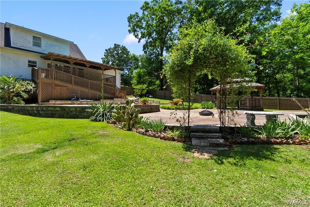 12399 Hunters Pointe, Northport, AL 35475