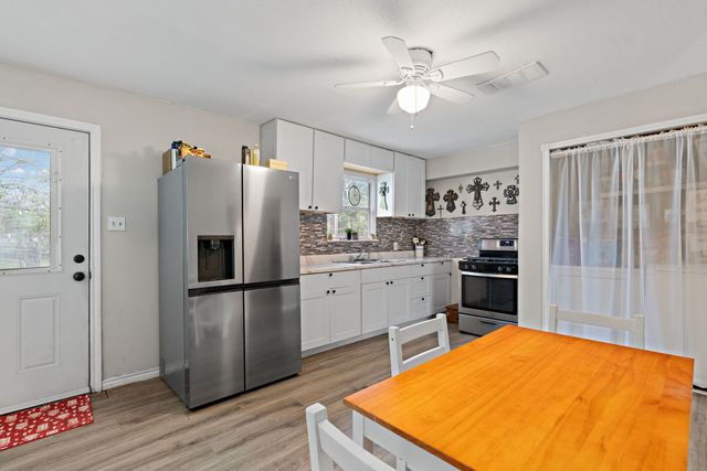 707 N Walnut Street, Weatherford, TX 76086