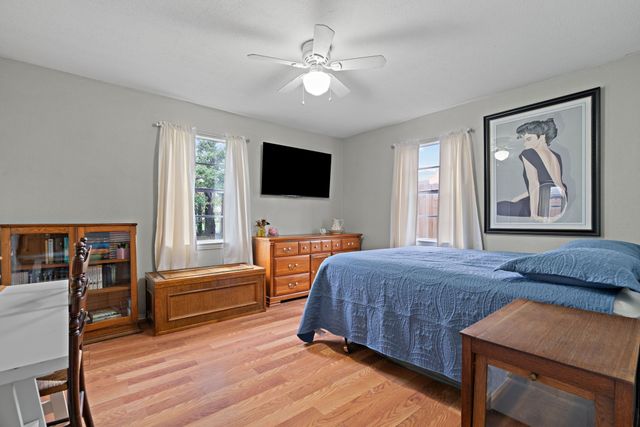 707 N Walnut Street, Weatherford, TX 76086