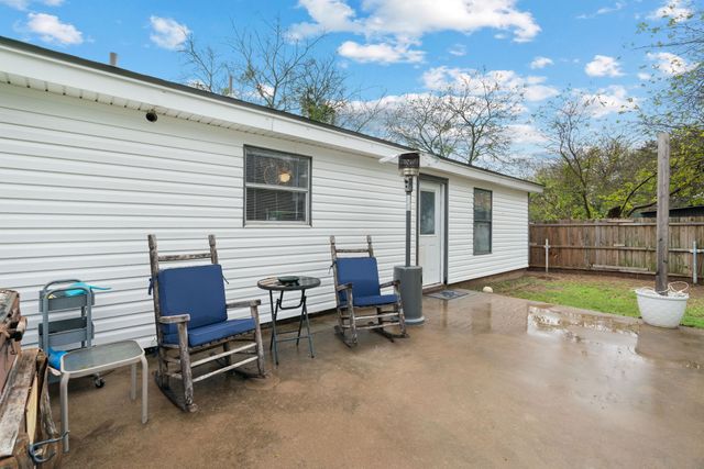 707 N Walnut Street, Weatherford, TX 76086