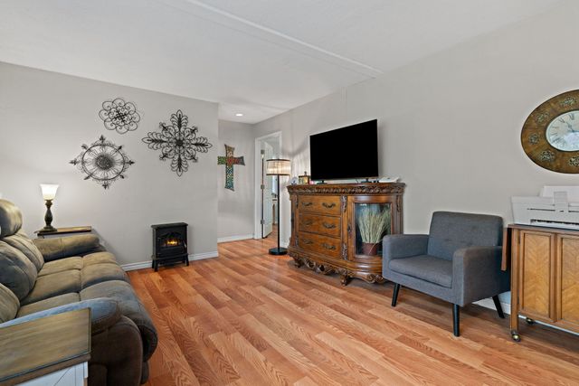 707 N Walnut Street, Weatherford, TX 76086