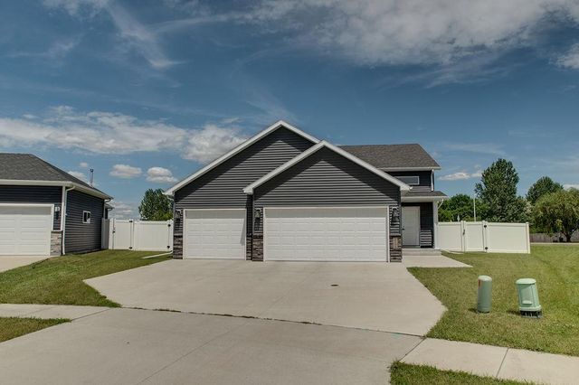4514 13th Street S, Moorhead, MN 56560