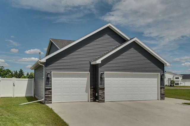 4514 13th Street S, Moorhead, MN 56560