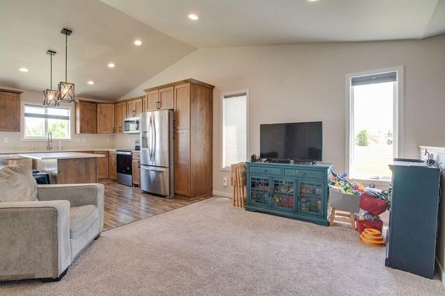 4514 13th Street S, Moorhead, MN 56560