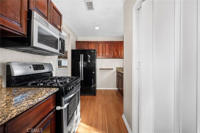 864 W 31st, Long Beach, CA 90806