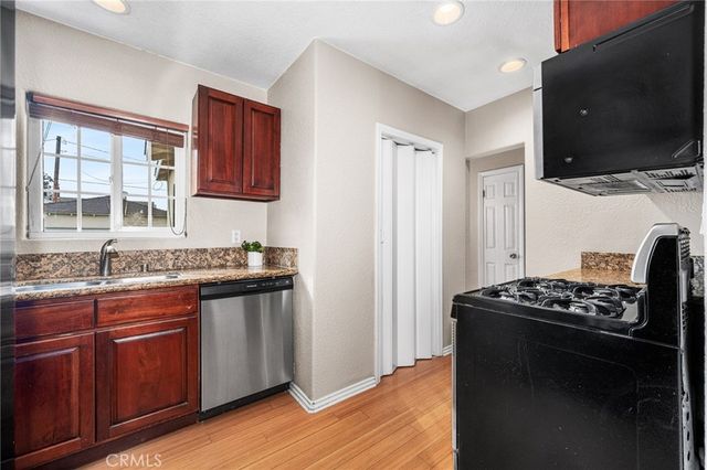 864 W 31st, Long Beach, CA 90806