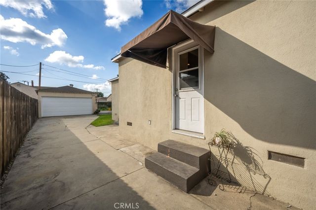 864 W 31st, Long Beach, CA 90806