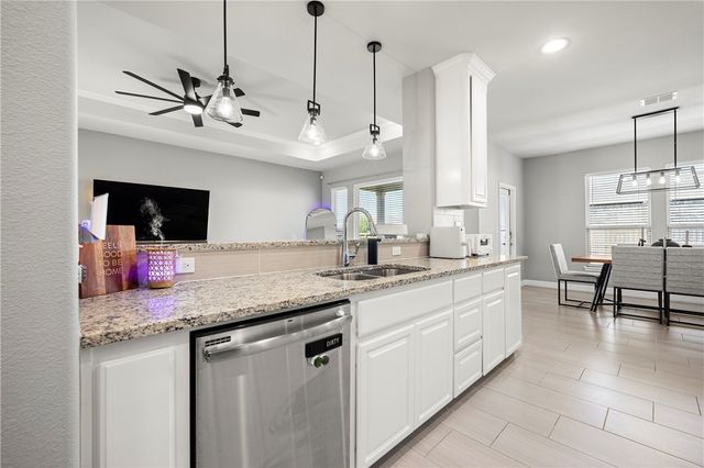 1910 Chesapeake Bay Dr, Portland, TX 78374