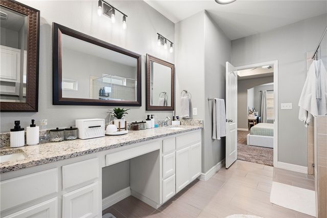 1910 Chesapeake Bay Dr, Portland, TX 78374