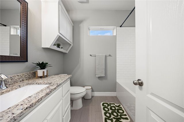 1910 Chesapeake Bay Dr, Portland, TX 78374