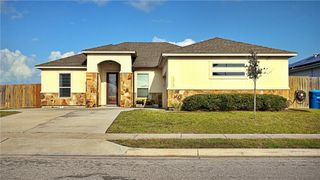1910 Chesapeake Bay Dr, Portland, TX 78374