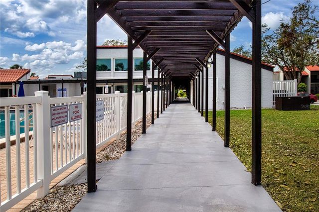 3259 BENEVA ROAD 102, Sarasota, FL 34232